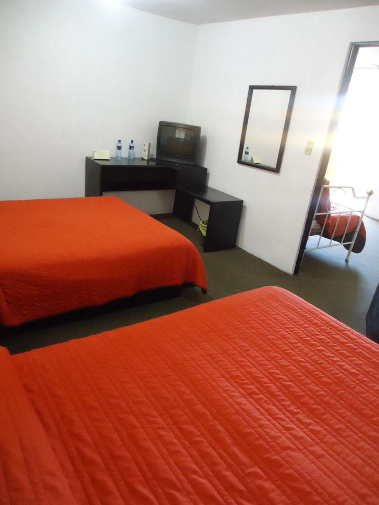 OYO Hotel Casa Real Matehuala Bagian luar foto