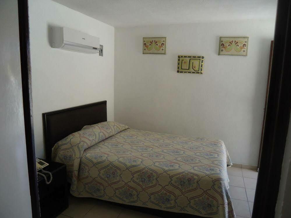 OYO Hotel Casa Real Matehuala Bagian luar foto