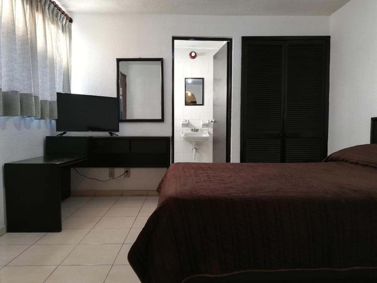 OYO Hotel Casa Real Matehuala Bagian luar foto